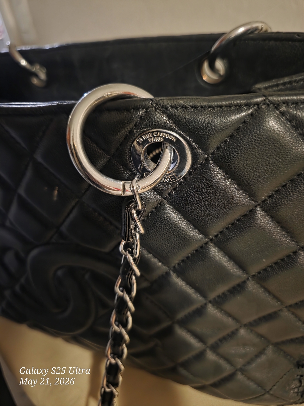 CHANEL Black Quilted Shoulder Bag with Silver Chain Straps - Picture 11 of 13